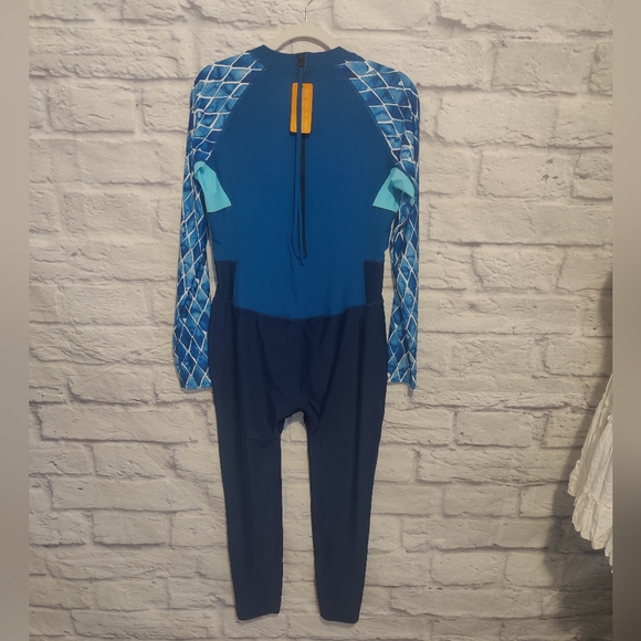 Womens Full Body Rash Guard Long Sleeve One Piece Bathing Suit with Built bra - Picture 2 of 8